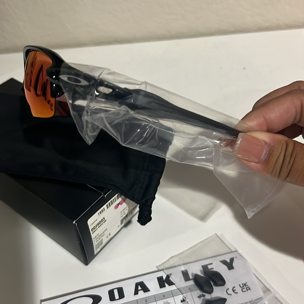 Brand new in box Oakley Kids youth Oj9005 Flak Xs Rectangular Sunglasses - Picture 5 of 5